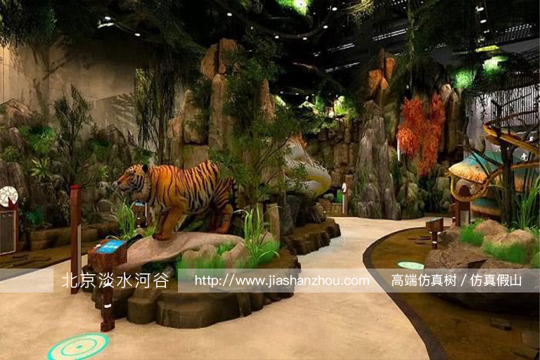 室内假山假树景观图片