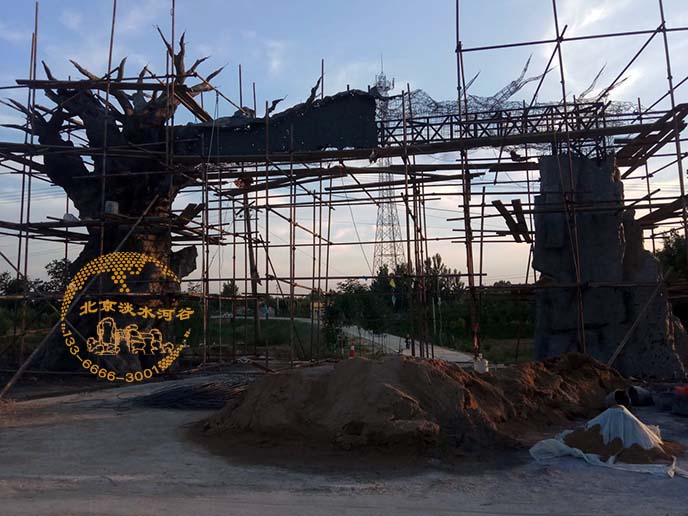 仿真树大门制作续集－山东德州庆云仿真树大门制作细节