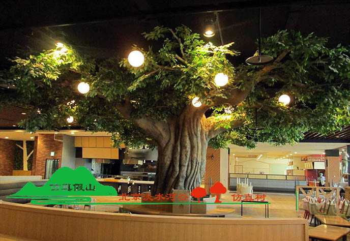 水泥仿真榕树相比玻璃钢仿真榕树有什么优点