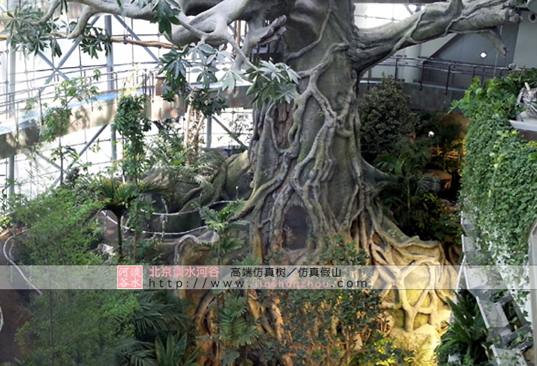 仿真榕树树制作途中带女儿旅游