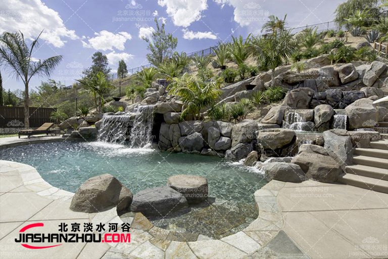 塑石假山化腐朽为神奇帮助重庆皇冠假日酒店重塑人们梦想家园