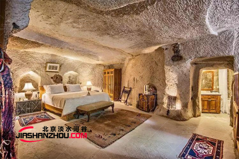 来上海旅游这家山洞旅行酒店很神奇让你做一会疯狂原始人