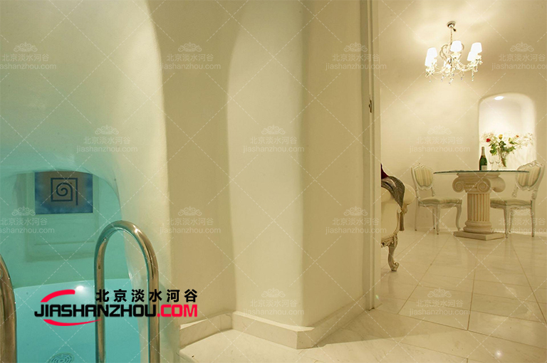 用盐墙盐砖打造的玻利维亚式的盐洞酒店致唯美