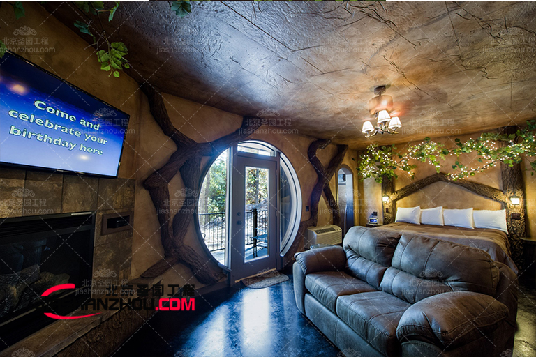 南京华侨城欢乐谷仿真树主题雕塑酒店引人注目