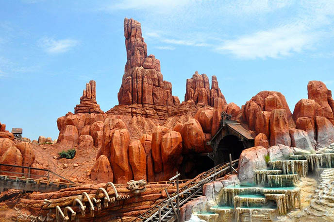 2024北京厂家承担多项水泥假山重要建设工程的设计工作