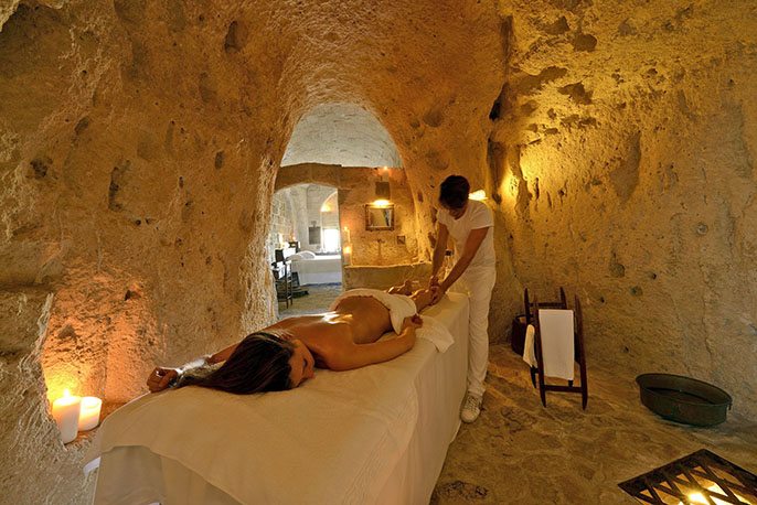 2024天津豪华的银河国际主题山洞酒店施工