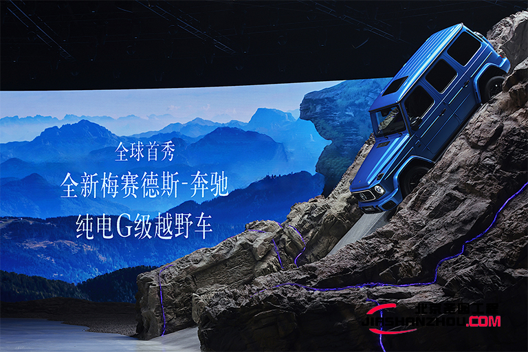 跨界与奔驰越野合作 北京仿真假山制作行业真是日新月异