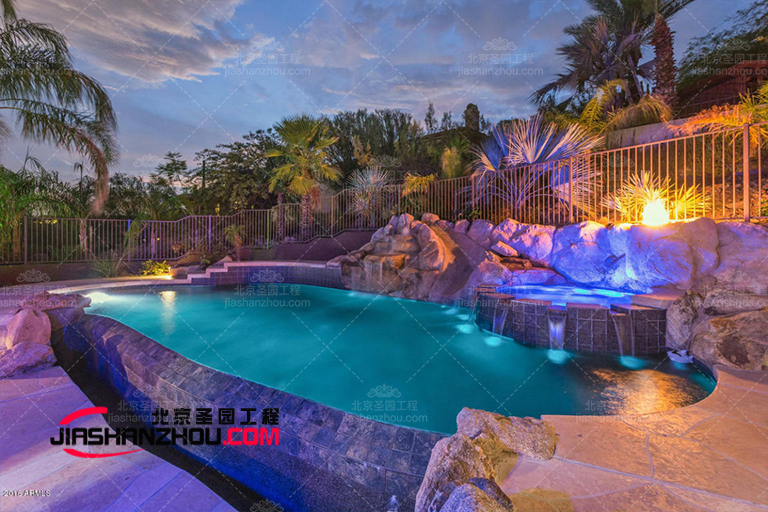 仿真水泥假山制作在城市的景观装饰发展中占有很大的分量