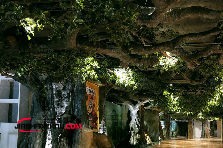 人工制作建造原始森林仿真树 来看北京厂家大师操作