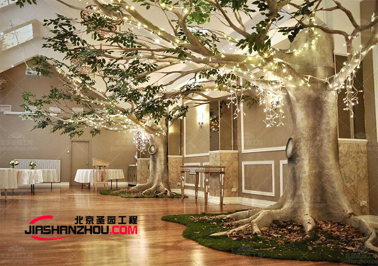 广东仿真树把室内外柱子打造成为艺术游览地 大大增加视觉感