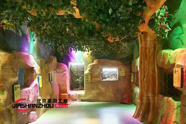 仿真树大门.jpg 仿真树大门.jpg